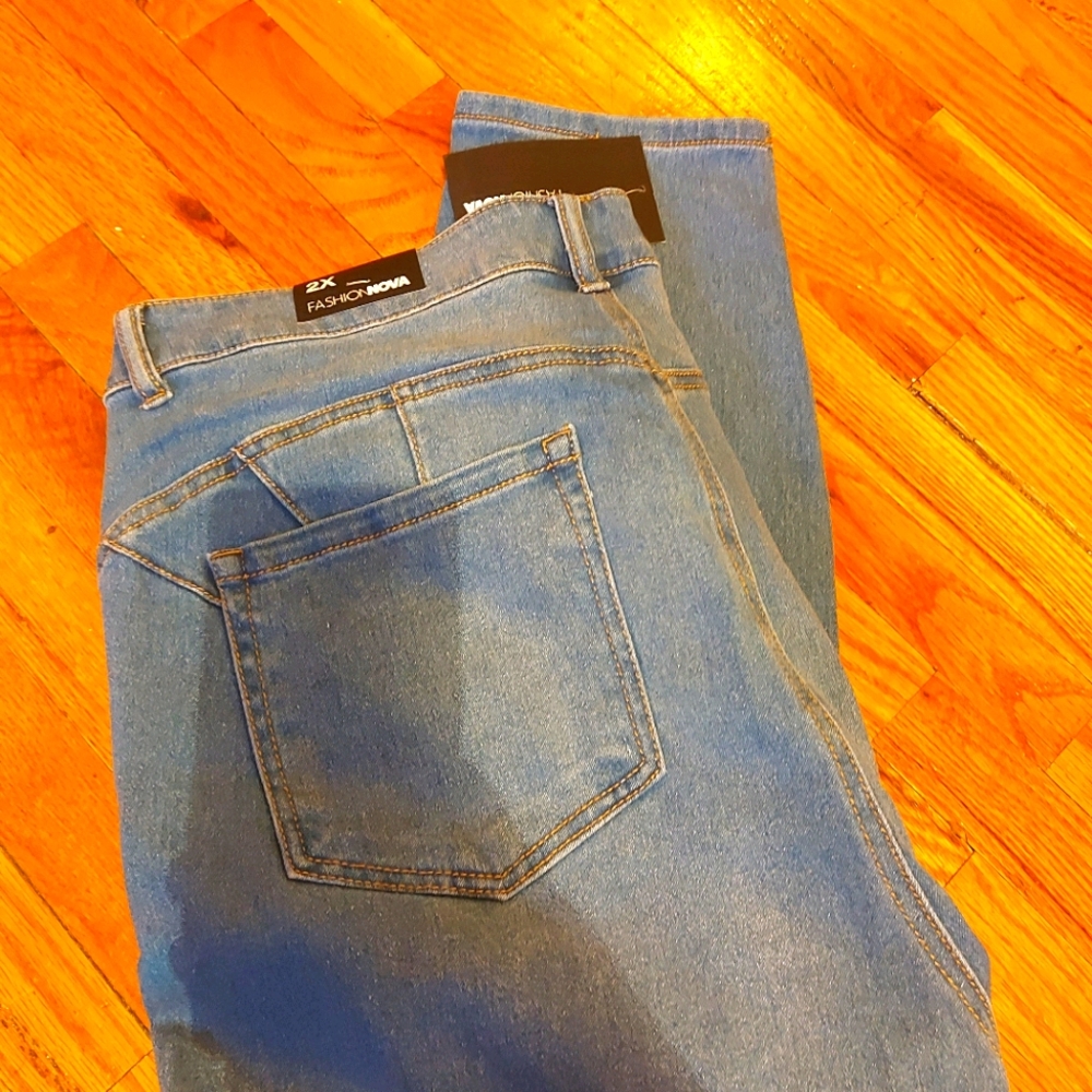 NWT women's plus size WIFEY HIGH RISE JEANS